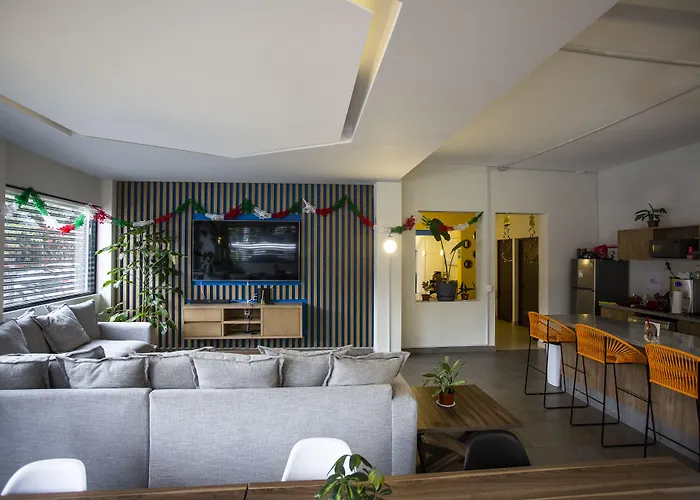 Colmena Cdmx Tonala Hotel